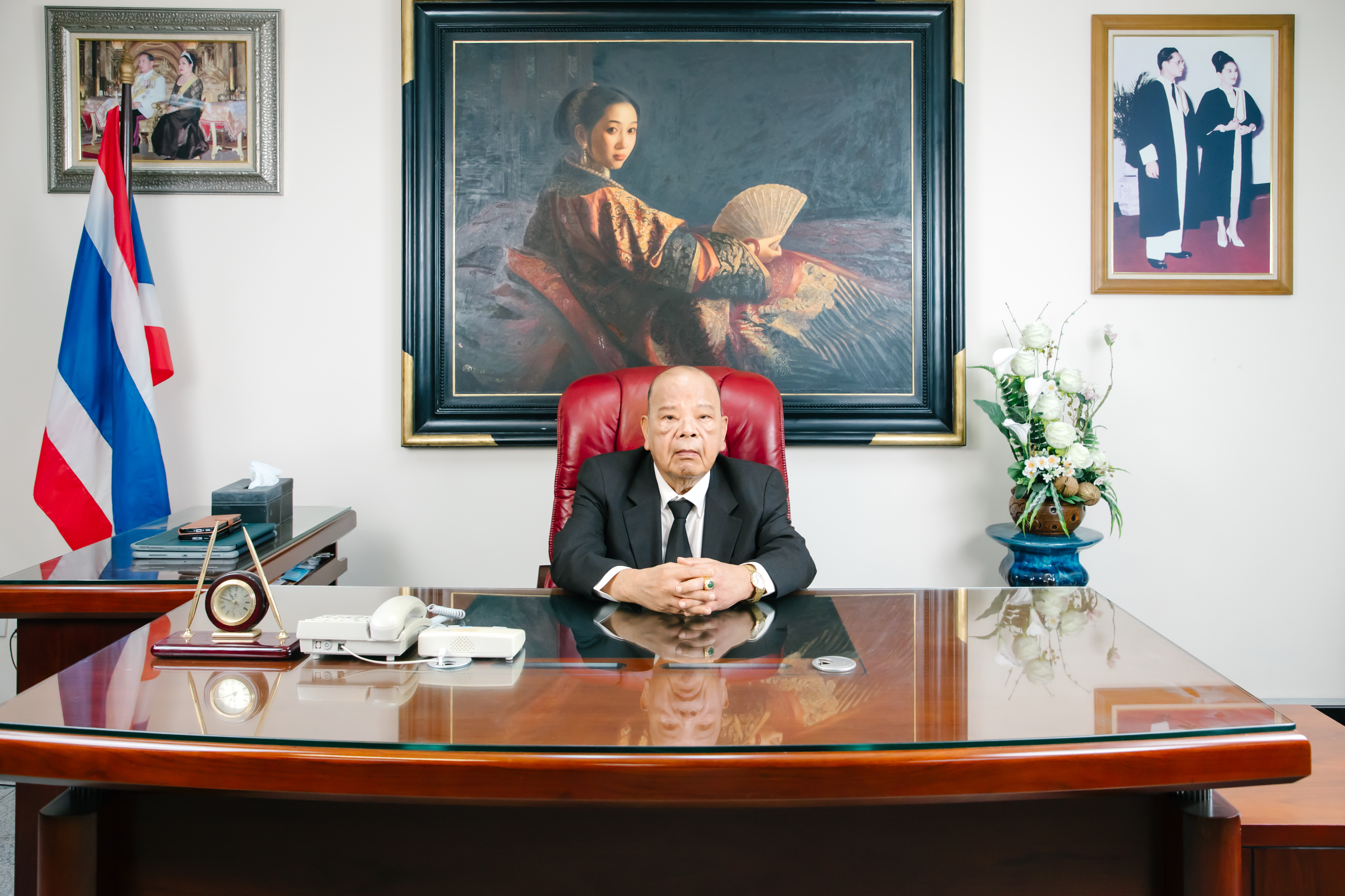 Suwat Apaipakdi - Photo 1